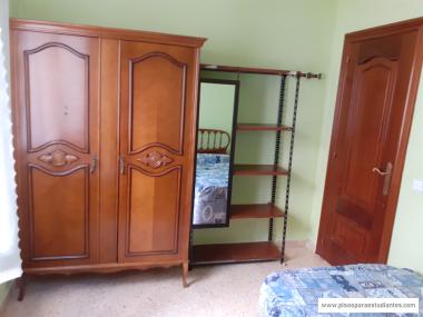 en soria se alquilan habitaciones en piso comparti