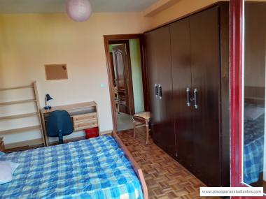  soria  alquilan habitaciones en piso comparti . 